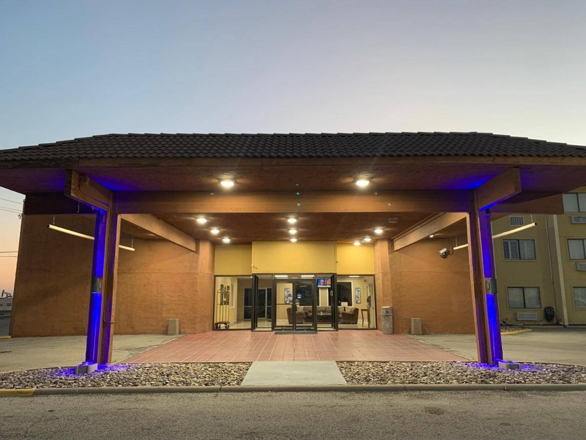 Travelodge By Wyndham Odessa Exteriör bild